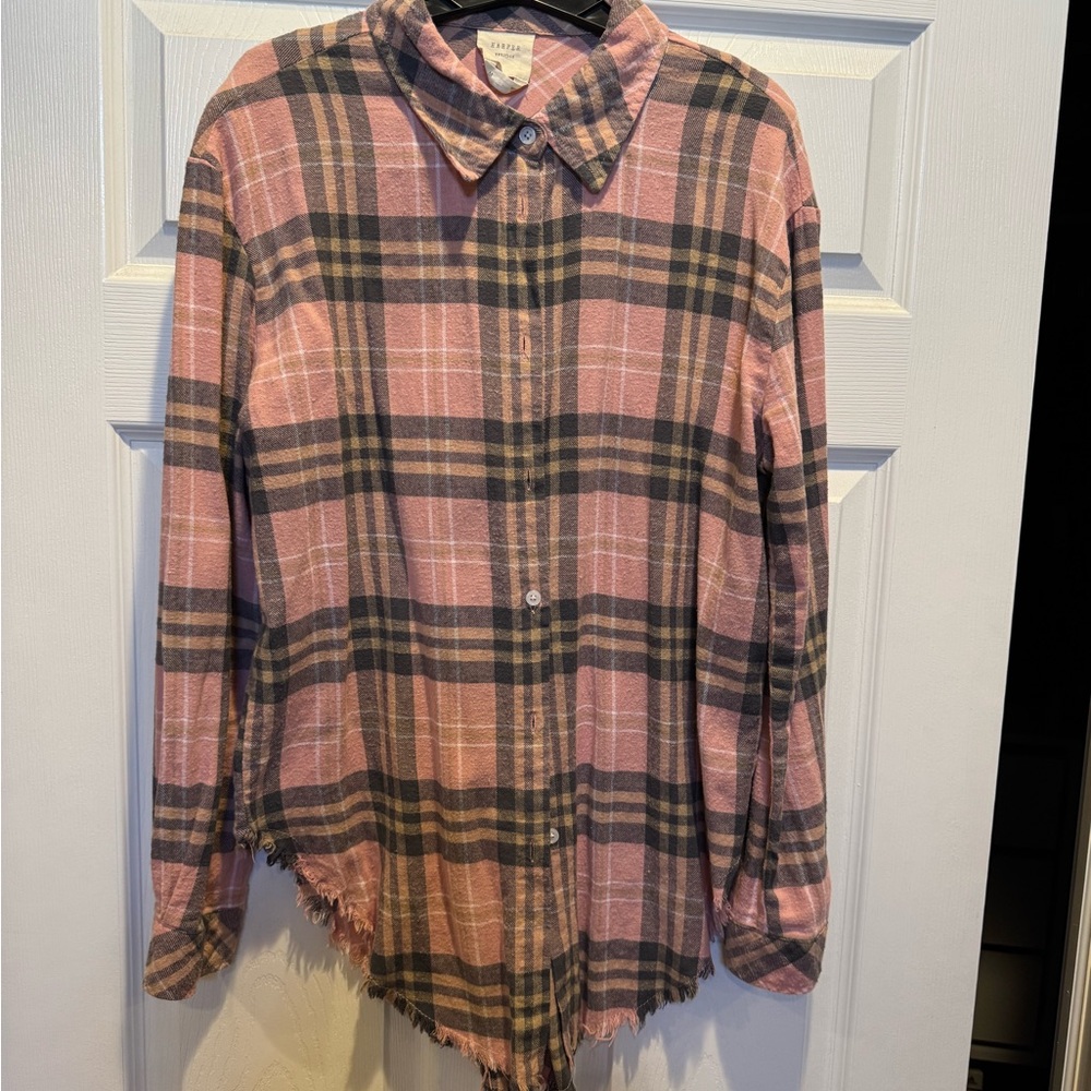 4/$32 Harper Heritage frayed flannel